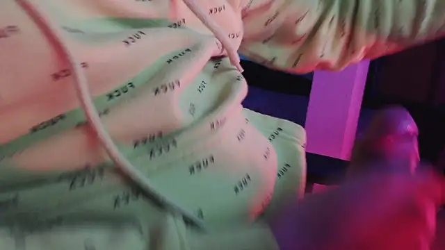 Snapshot of auilein chatting on 22, 3, 2025 auilein online show from 22, 3, 2025