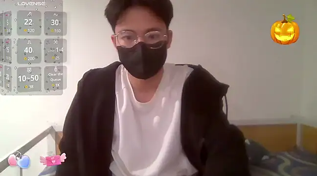 Gwencloudy online show from 10, 2, 2025