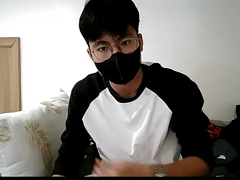 Gwencloudy online show from 21, 10, 2025