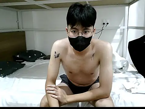 Gwencloudy online show from 4, 11, 2025