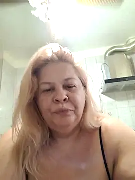 Snapshot of AriannaMilf chatting on 5, 7, 2026 AriannaMilf online show from 5, 7, 2026