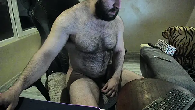 Snapshot of Hugealphabeast chatting on 9, 3, 2025 Hugealphabeast online show from 9, 3, 2025