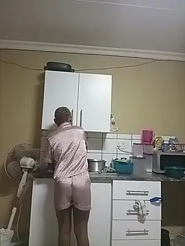 ShooingBunch online show from 8, 4, 2026