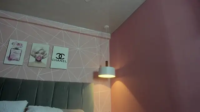 Snapshot of dolly_zoe chatting on 5, 2, 2026 dolly zoe online show from 5, 2, 2026