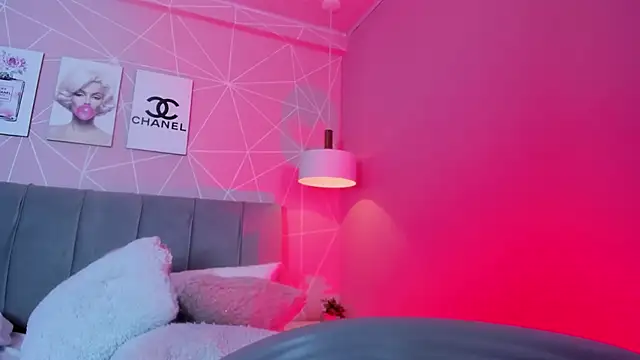 Snapshot of dolly_zoe chatting on 23, 2, 2026 dolly zoe online show from 23, 2, 2026