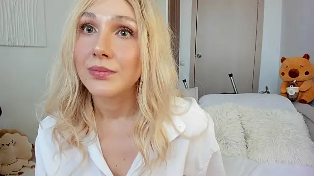 Snapshot of CarolMay chatting on 21, 7, 2026 CarolMay online show from 21, 7, 2026