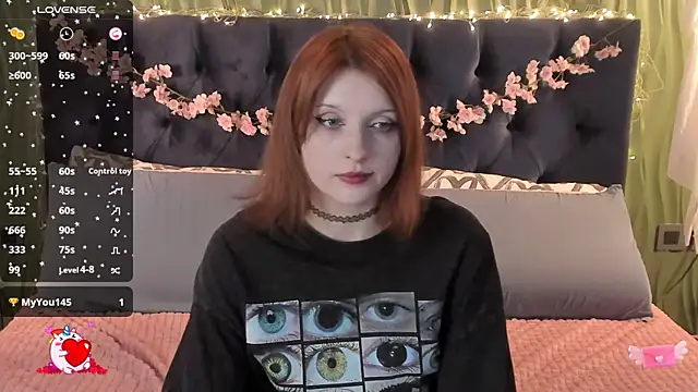 Snapshot of AliceLanley chatting on 11, 10, 2025 AliceLanley online show from 11, 10, 2025