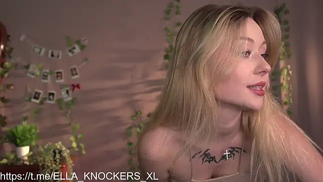 Snapshot of ella_knockers_xl chatting on 1, 2, 2025 ella knockers xl online show from 1, 2, 2025
