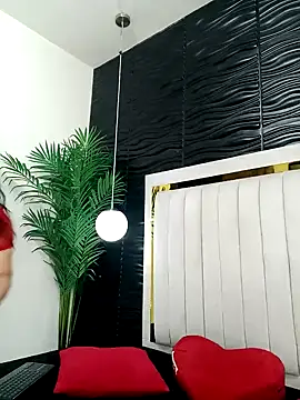 lucia vonne  online show from 22, 1, 2025