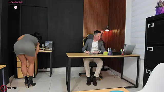 Snapshot of Office_Naughty_Girl chatting on 5, 12, 2024 Office Naughty Girl online show from 5, 12, 2024