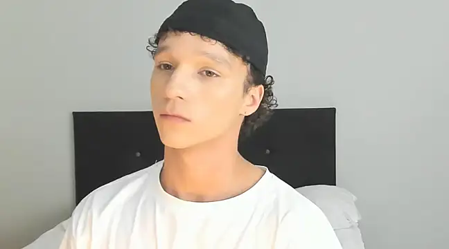 Snapshot of angelcortes chatting on 23, 2, 2025 angelcortes online show from 23, 2, 2025