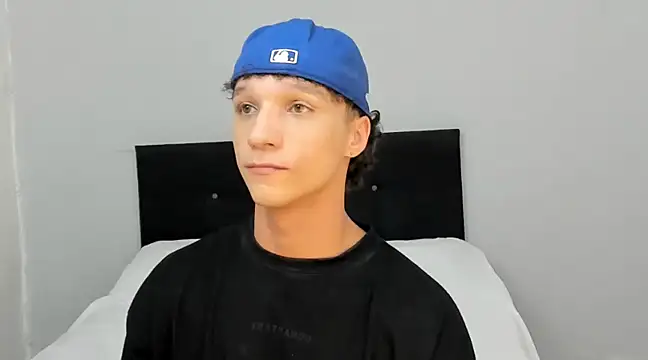 Snapshot of angelcortes chatting on 15, 3, 2025 angelcortes online show from 15, 3, 2025