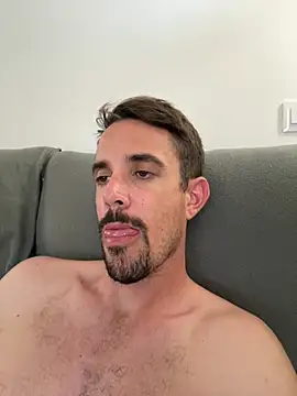 Snapshot of julian333 chatting on 22, 5, 2026 julian333 online show from 22, 5, 2026