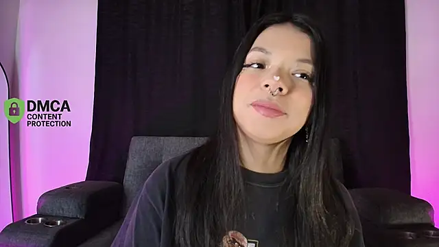 yungelitamor  online show from 10, 4, 2026