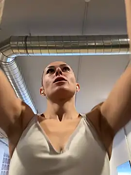 petrouchkaaa  online show from 31, 1, 2025