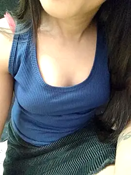 Snapshot of Roshni_98 chatting on 20, 9, 2025 Roshni 98 online show from 20, 9, 2025