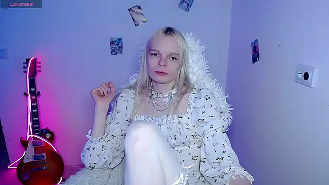 Emily Nyaffee online show from 2, 2, 2026