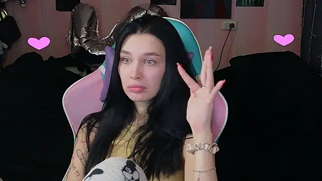 Amanda Tender online show from 2, 2, 2025