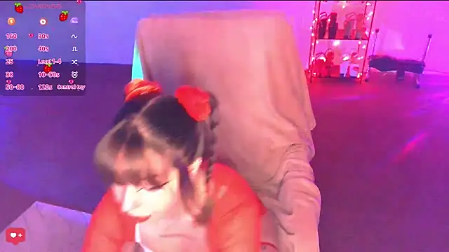 PetiteAngel666 online show from 18, 12, 2025