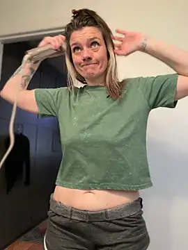 LadyLena1 online show from 10, 1, 2026