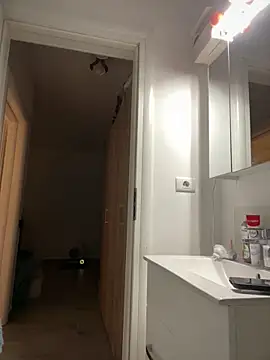 Ella Charm online show from 8, 2, 2026