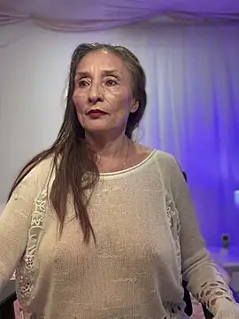 lilian prada online show from 14, 5, 2026