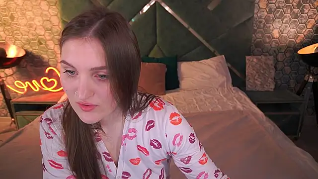 EmmyCharmm online show from 16, 11, 2025