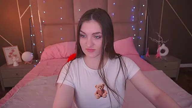 EmmyCharmm online show from 18, 3, 2026