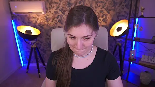 EmmyCharmm online show from 21, 7, 2026