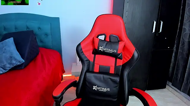 Snapshot of charlotee_lovee69 chatting on 10, 3, 2025 charlotee lovee69 online show from 10, 3, 2025