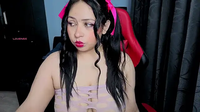 Snapshot of charlotee_lovee69 chatting on 9, 10, 2025 charlotee lovee69 online show from 9, 10, 2025