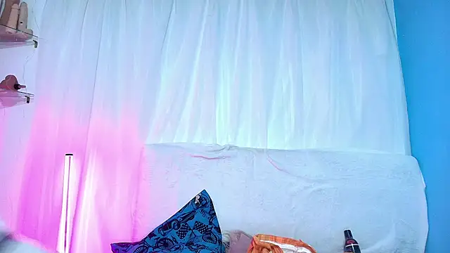 Natasha Wilde  online show from 19, 12, 2024