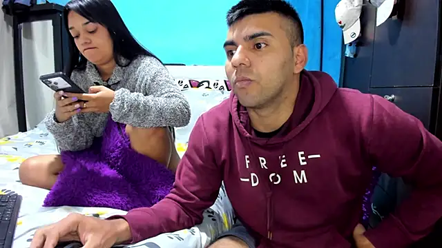 Snapshot of 2ScarletandRyan8 chatting on 9, 6, 2026 2ScarletandRyan8 online show from 9, 6, 2026