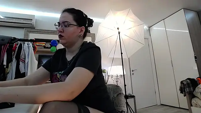 ILoveToFeelU online show from 3, 3, 2025