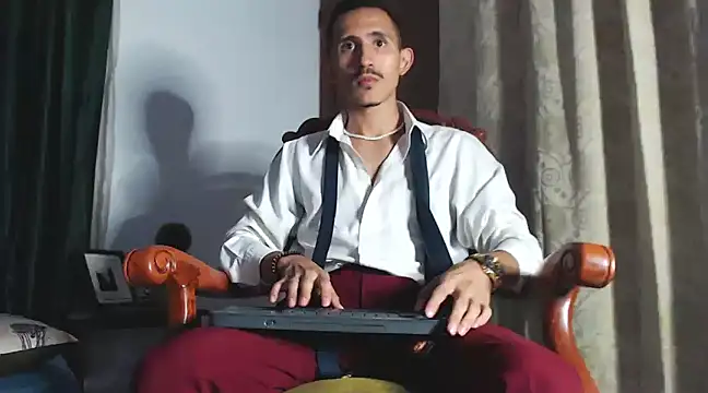 Snapshot of HomeAloneK chatting on 2, 2, 2025 HomeAloneK online show from 2, 2, 2025