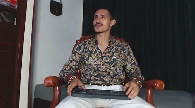 Snapshot of HomeAloneK chatting on 9, 2, 2025 HomeAloneK online show from 9, 2, 2025