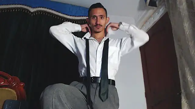 Snapshot of HomeAloneK chatting on 5, 3, 2025 HomeAloneK online show from 5, 3, 2025