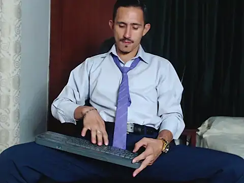 Snapshot of HomeAloneK chatting on 17, 9, 2025 HomeAloneK online show from 17, 9, 2025