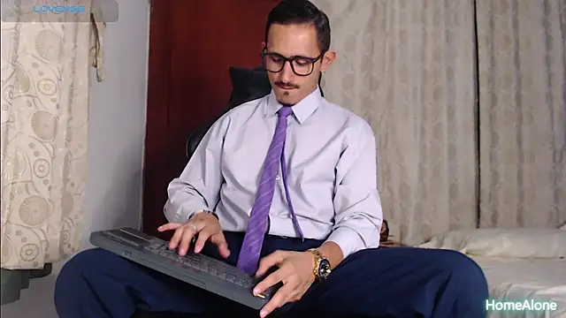 Snapshot of HomeAloneK chatting on 26, 9, 2025 HomeAloneK online show from 26, 9, 2025