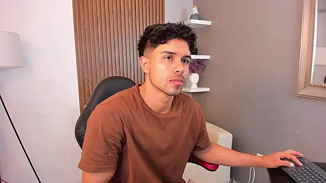 liam collins21 online show from 20, 2, 2025