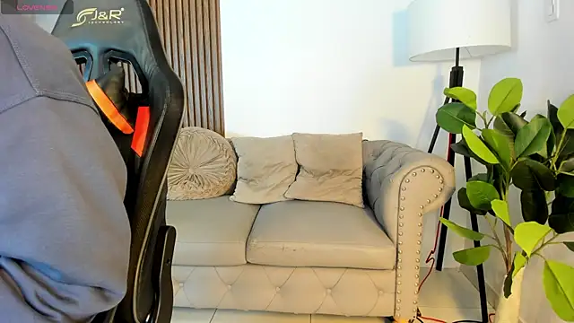 liam collins21 online show from 4, 10, 2025