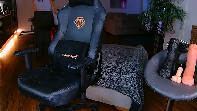 GoddessElizabethX online show from 12, 4, 2026