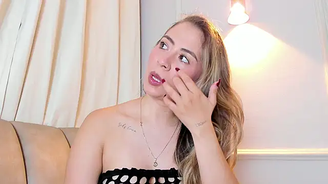 Lia walton online show from 3, 3, 2026