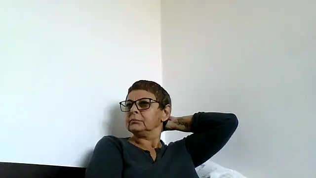 roseblak42 online show from 16, 10, 2025