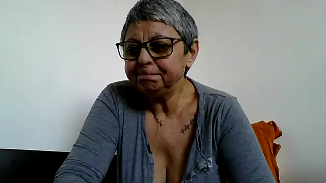 roseblak42 online show from 19, 1, 2026