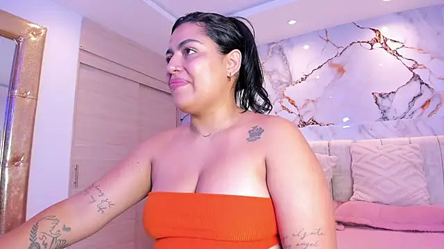 kiana cream online show from 19, 12, 2025