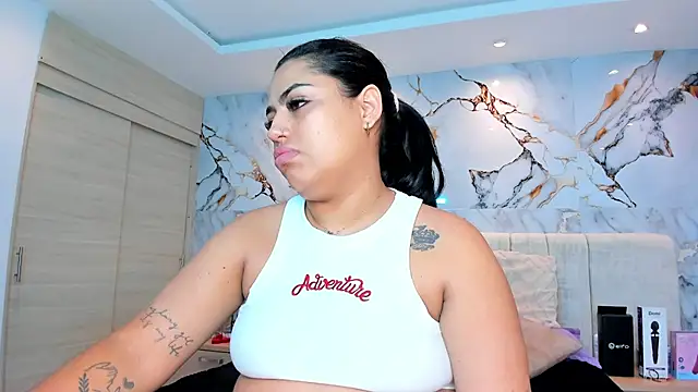 kiana cream online show from 12, 2, 2026