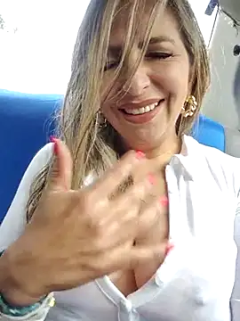  Abril-Office1 online show from 4, 3, 2025