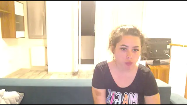 LovelyJulliette online show from 12, 3, 2025