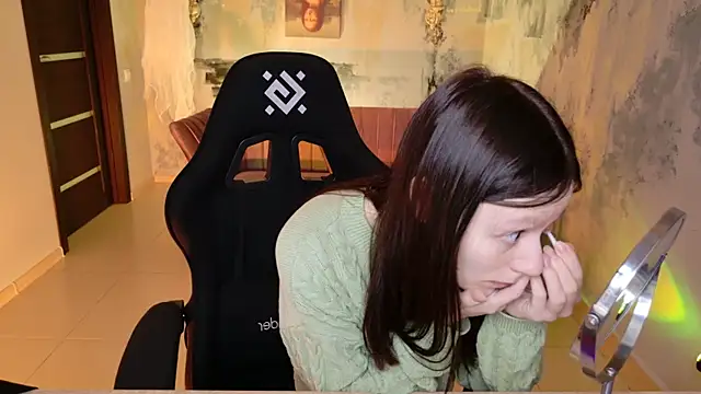 Snapshot of VeliraBraitberg chatting on 18, 12, 2024 VeliraBraitberg online show from 18, 12, 2024